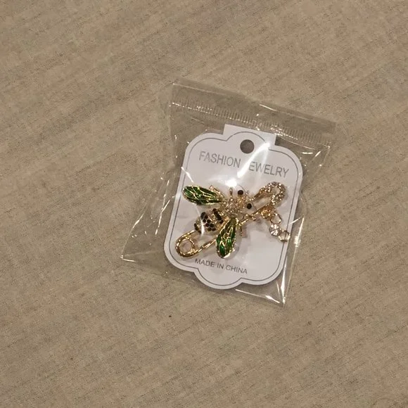 Bee Pin Brooch - Picture 3 of 5